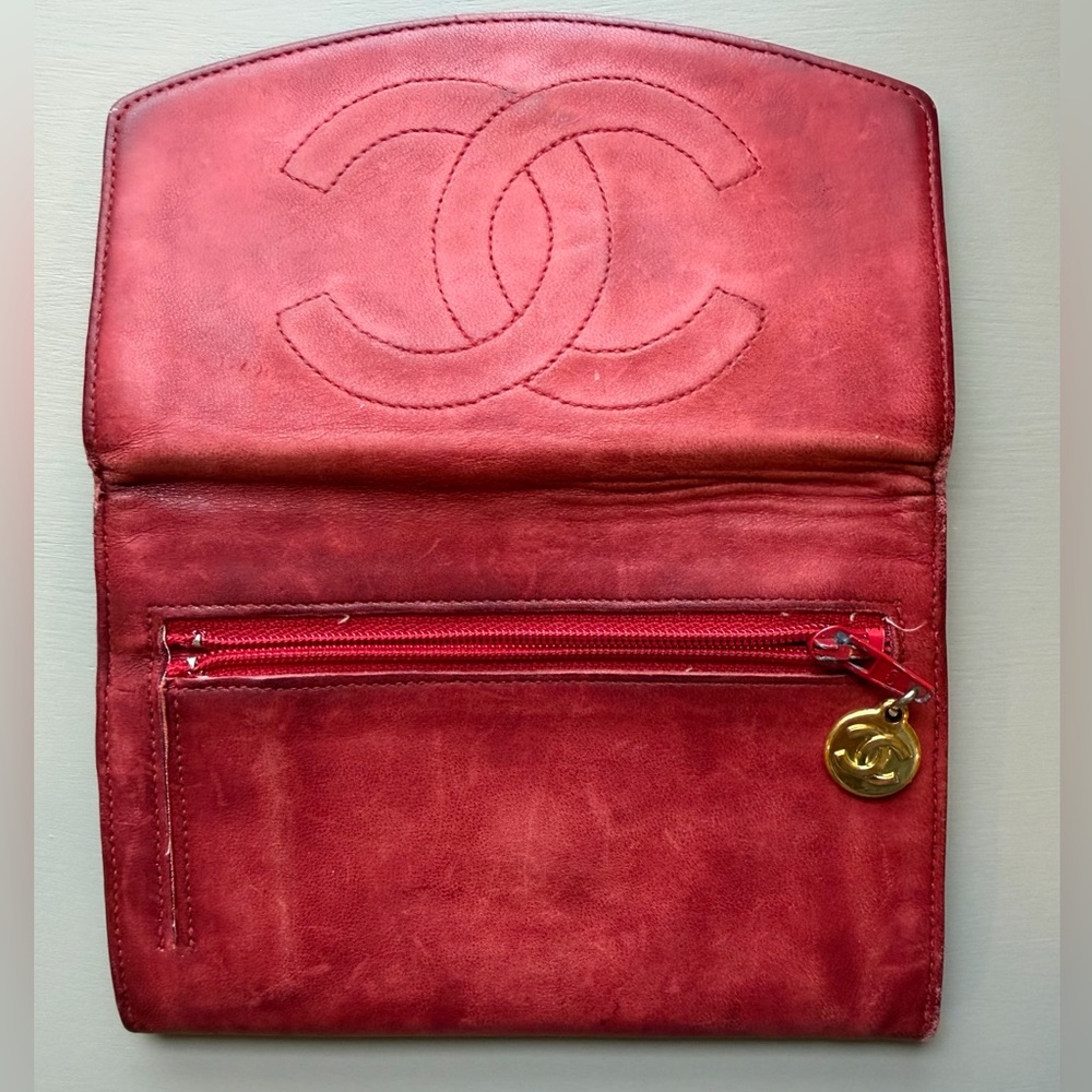 SOLD Vintage CHANEL Red Leather Wallet Made in France Hologram - Picture 6 of 10